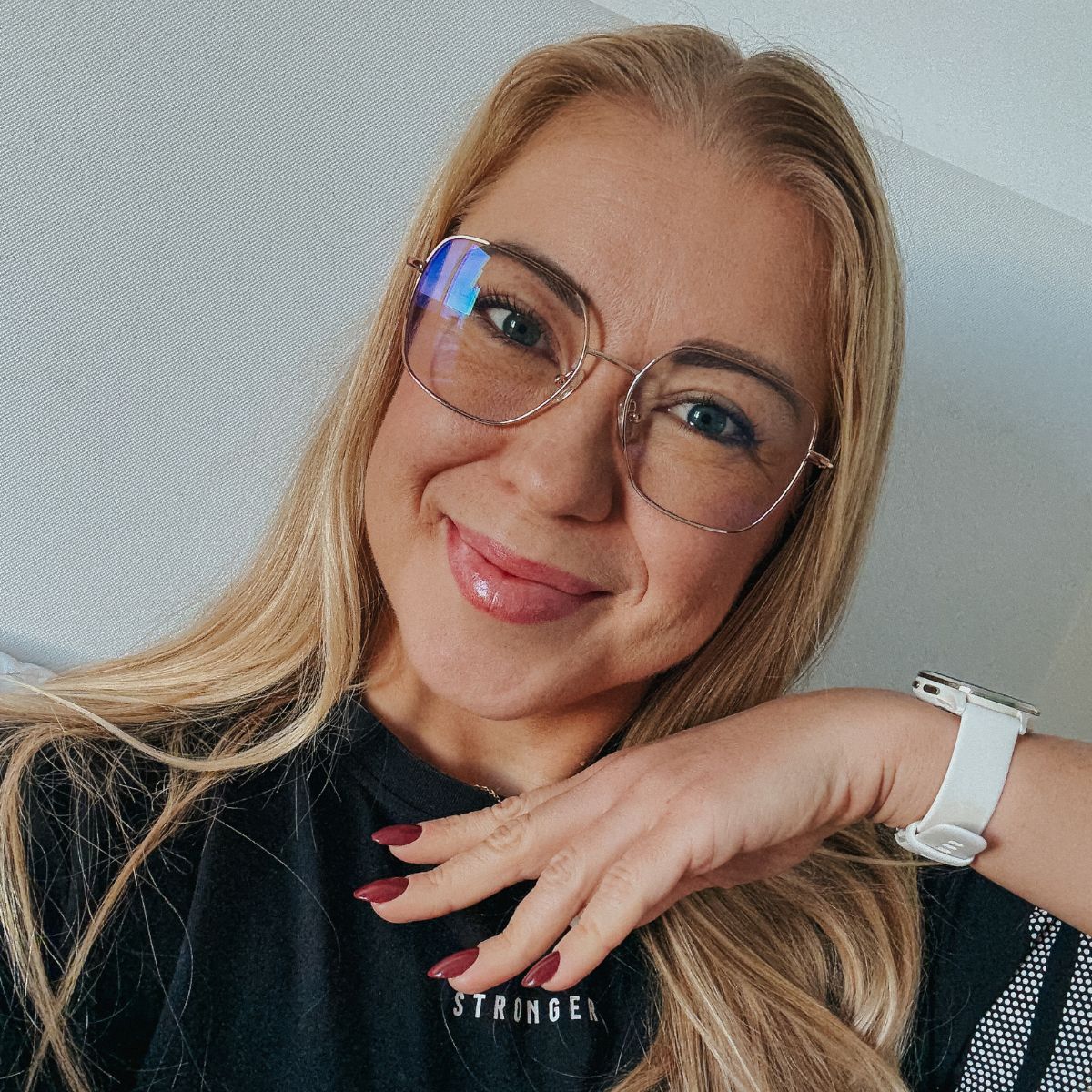 Oversized black squared eyeglasses