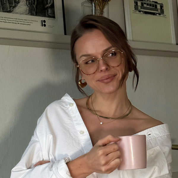 Minimal metal pink tortoise eyeglasses